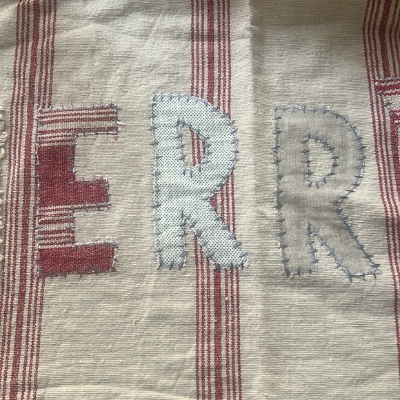 Mud Pie Merry Christmasustmas Vintage Style Table Runner - Picture 4 of 8